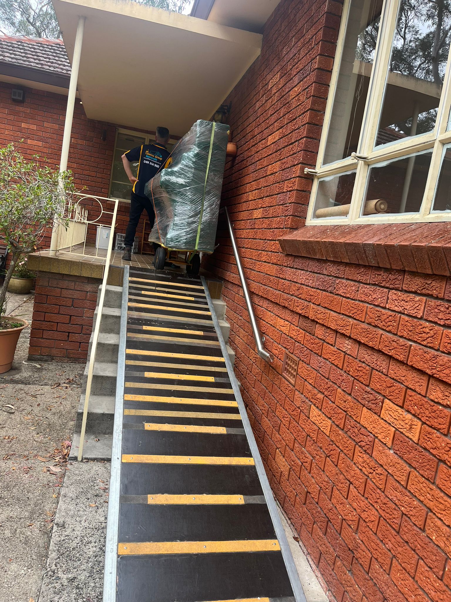 Removalists Luddenham